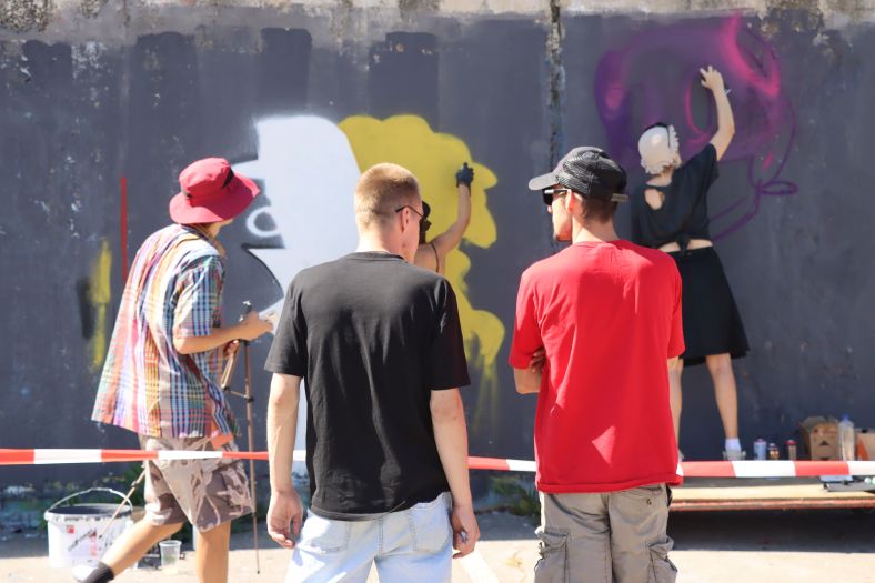 Četvrti FASADA Festival u Sarajevu okupio 36 grafitera iz regiona i Evrope